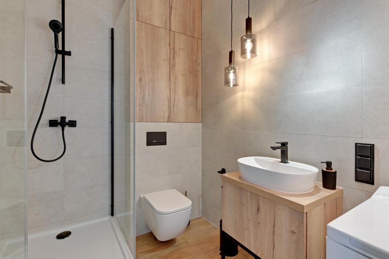 Grand - Two Bedroom, 6 Person Center Apartment